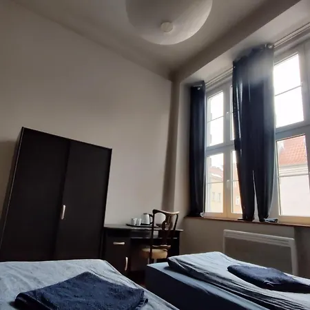 Holiday Old Town Hostel